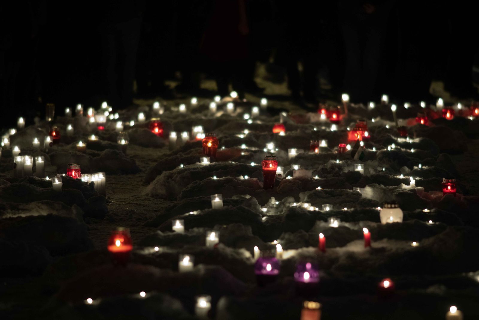 1. november / Manj svečk za manj grobov